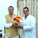 क्षेत्रीय विधायक और मंत्री डॉ. प्रेमचंद अग्रवाल ने मुख्यमंत्री श्री पुष्कर सिंह धामी से मिलकर बातचीत की