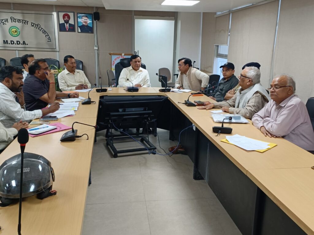 WhatsApp-Image-2025-10-15-at-7.55.05-PM-1-1024x768 बंशीधर तिवारी ने कहा-आढ़त बाजार का पुनर्विकास व्यापारियों और नागरिकों दोनों के लिए नई राह खोलेगा