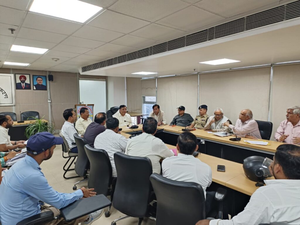 WhatsApp-Image-2025-10-15-at-7.55.05-PM-1024x768 बंशीधर तिवारी ने कहा-आढ़त बाजार का पुनर्विकास व्यापारियों और नागरिकों दोनों के लिए नई राह खोलेगा