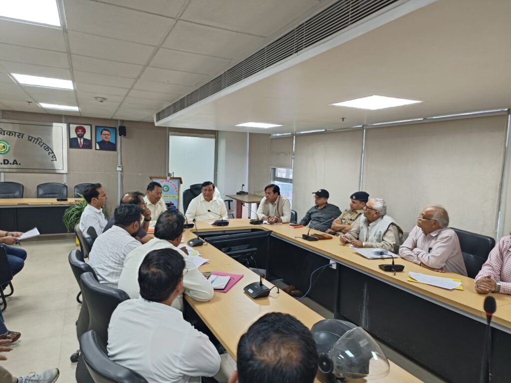 WhatsApp-Image-2025-10-15-at-7.55.05-PM-2-1024x768 बंशीधर तिवारी ने कहा-आढ़त बाजार का पुनर्विकास व्यापारियों और नागरिकों दोनों के लिए नई राह खोलेगा