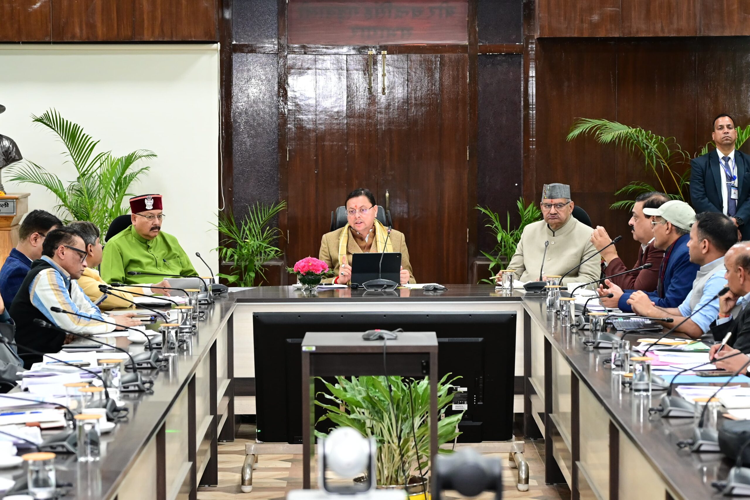 IMG-20260129-WA0049-scaled-1 Uttarakhand: मुख्यमंत्री धामी ने रोजगार व स्वरोजगार योजनाओं की समीक्षा की, युवाओं के कौशल विकास पर जोर