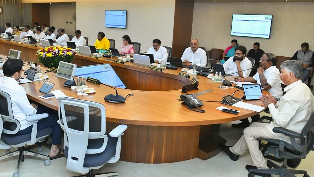 आंध्र प्रदेश में पेंशन योजनाओं के लिए मिले 13 लाख से अधिक आवेदन