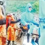 उत्तराखंड: 13 साल से अधूरी सड़क और पुल न होने से ग्रामीणों की बढ़ी मुश्किलें, डंडी-कंडी के सहारे मरीज को पहुंचाया अस्पताल