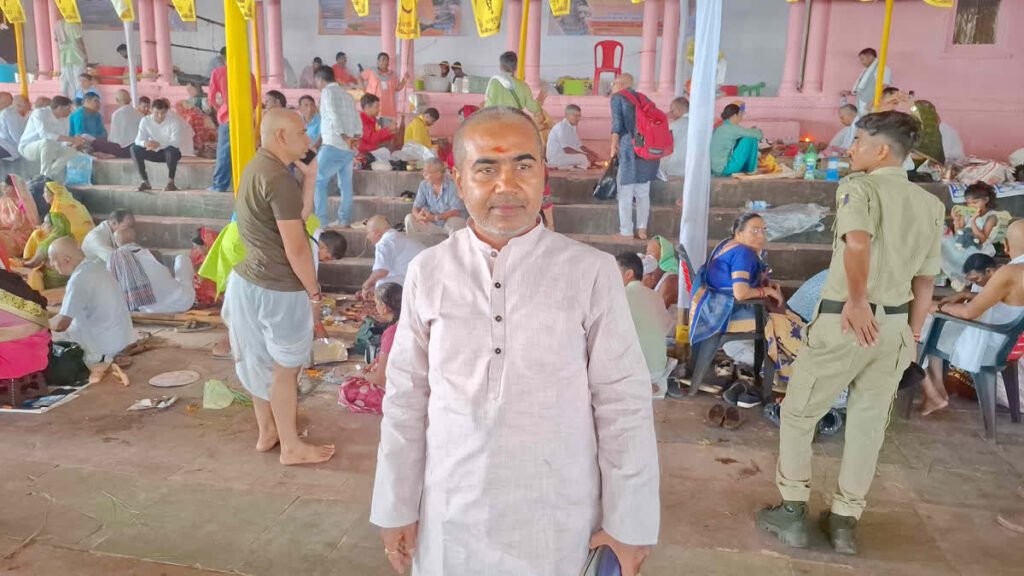 गयाजी में पितृ पक्ष मेला: अनाथ और अज्ञात लोगों के लिए पिंडदान कर रहे चंदन सिंह