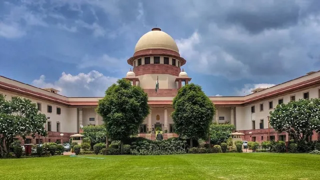 निर्माण श्रमिकों की सुरक्षा और मुआवजा तंत्र पर सुप्रीम कोर्ट सख्त, केंद्र और हरियाणा से मांगा जवाब
