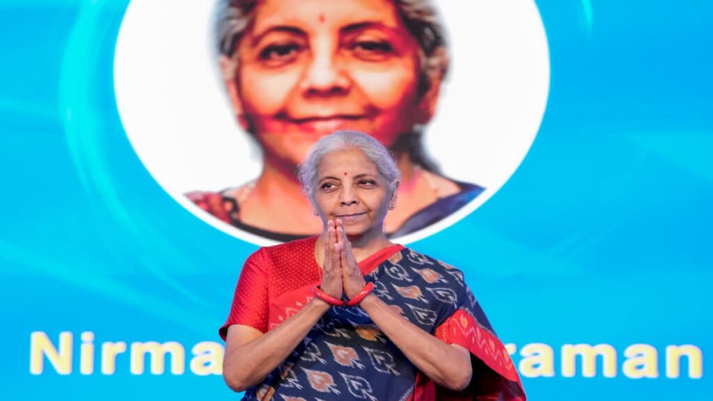 वित्त मंत्री सीतारमण ने कॉरपोरेट जगत से की अपील, विवादों के समाधान के लिए तुरंत अदालत का रुख न करें