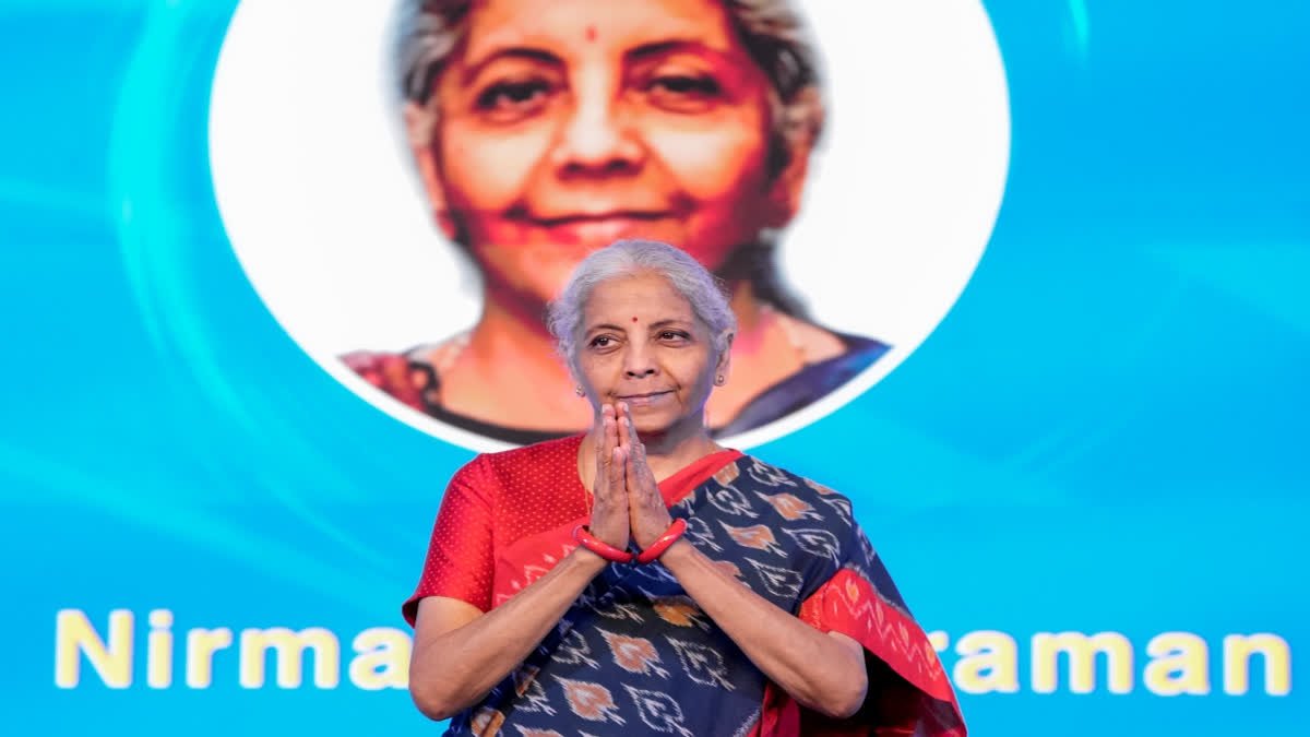 वित्त मंत्री सीतारमण ने कॉरपोरेट जगत से की अपील, विवादों के समाधान के लिए तुरंत अदालत का रुख न करें