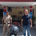 स्कूटी चोरी का अनोखा मामला: रंग बदलकर और नंबर प्लेट हटाकर भी नहीं बचे चोर