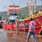 कर्नाटक के कारवार बंदरगाह पर दम घुटने से ओडिशा के दो मजदूरों की मौत, एक की हालत गंभीर
