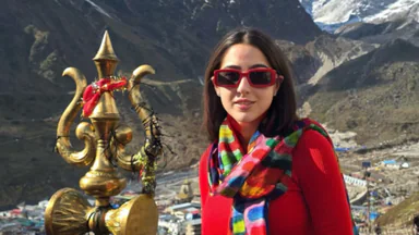 केदारनाथ यात्रा के बाद अभिनेत्री सारा अली खान पर जारी हुआ फतवा, जानिए क्या है पूरा मामला