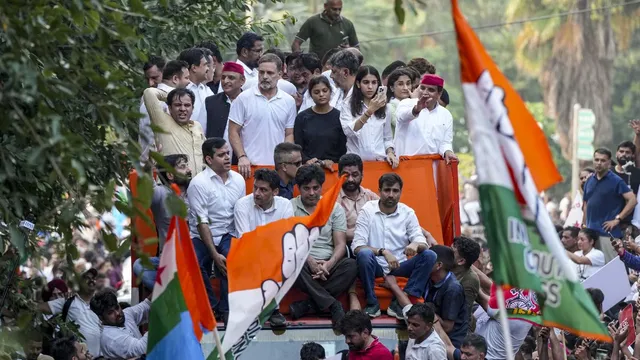 चुनाव आयोग की प्रक्रिया के खिलाफ सुप्रीम कोर्ट पहुंचा विपक्ष, उठाईं ये प्रमुख मांगें