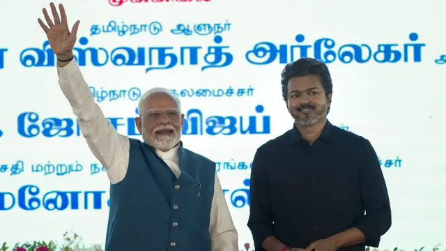 चेन्नई में पीएम मोदी के कार्यक्रम के दौरान सीएम विजय के समर्थकों ने लहराए 2029 के पोस्टर