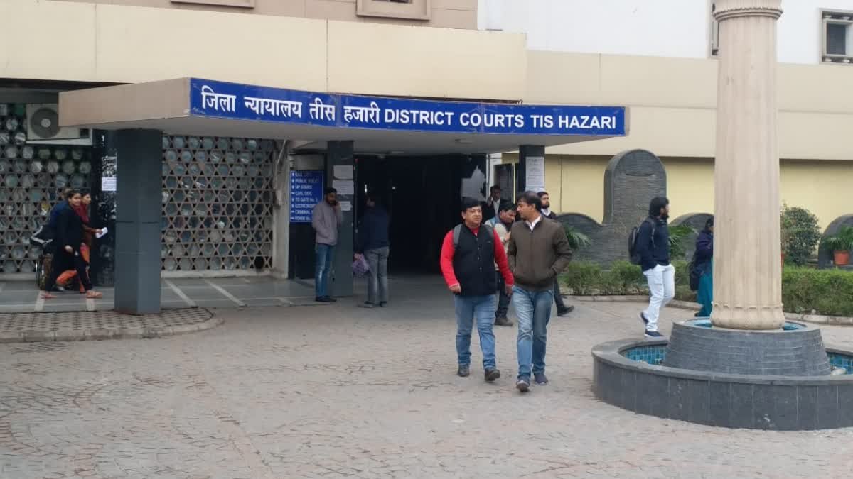 दिल्ली की अदालत ने किशोर से दुष्कर्म मामले में बस चालक और कंडक्टर पर तय किए आरोप