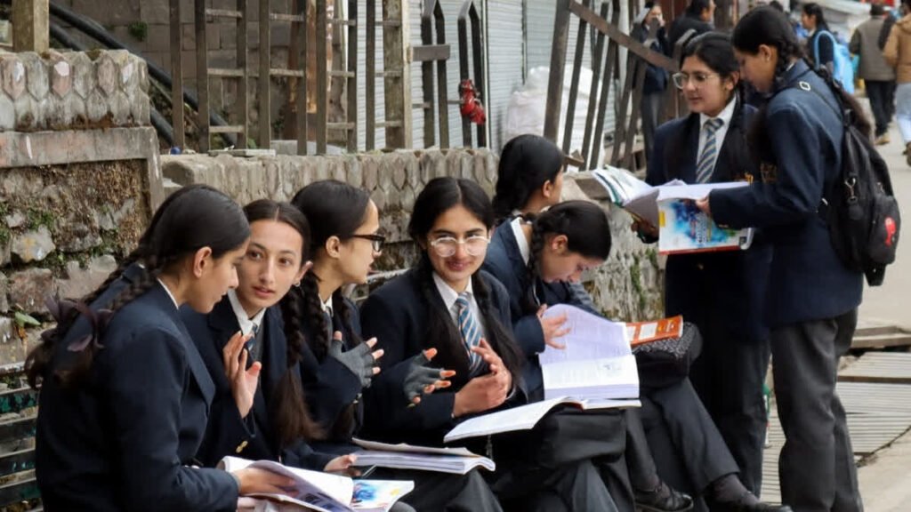 पश्चिम एशियाई देशों में 23 से 28 अक्टूबर तक होंगी सीबीएसई की 12वीं की परीक्षा