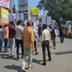 बिलासपुर में सीमित हवाई सेवाओं के खिलाफ अनोखा प्रदर्शन, नागरिकों ने निकाला 'उल्टा मार्च'