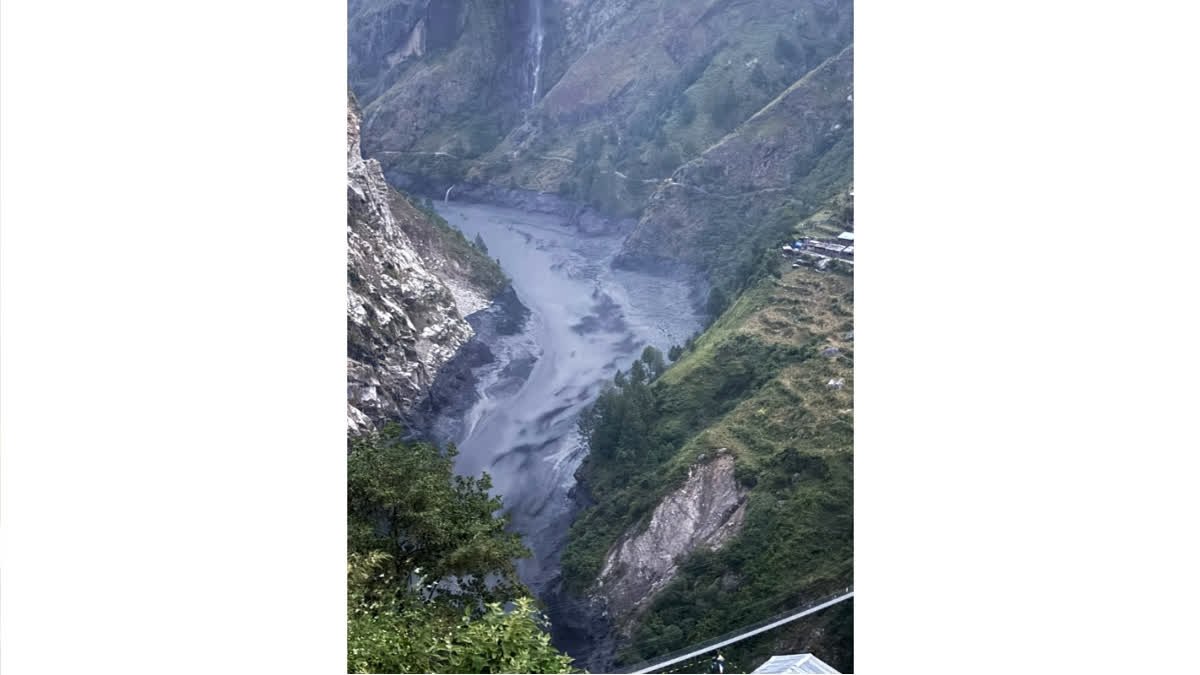 बुढ़ी गंडकी नदी में अचानक आई बाढ़ से नेपाल के गांवों को कराया गया खाली