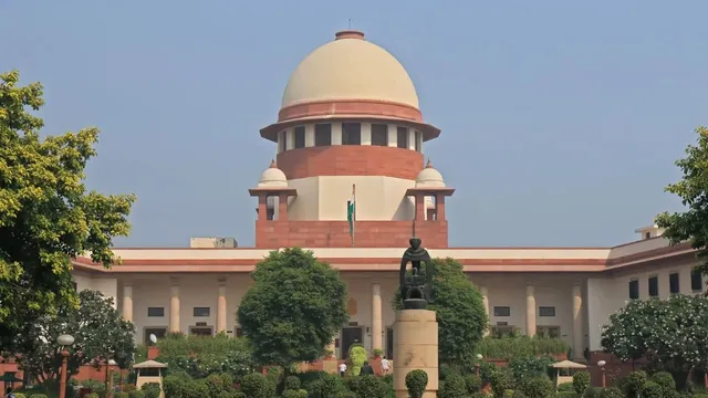 मुख्य चुनाव आयुक्त और चुनाव आयुक्तों की कानूनी छूट को चुनौती देने वाली याचिका पर सुप्रीम कोर्ट का नोटिस