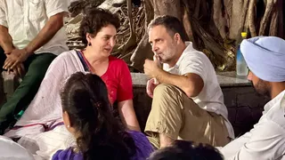 e0a4aee0a581e0a496e0a58de0a4af-e0a49ae0a581e0a4a8e0a4-real-3 मुख्य चुनाव आयुक्त के खिलाफ विपक्ष का मार्च, राहुल और प्रियंका समेत कई नेता हिरासत में